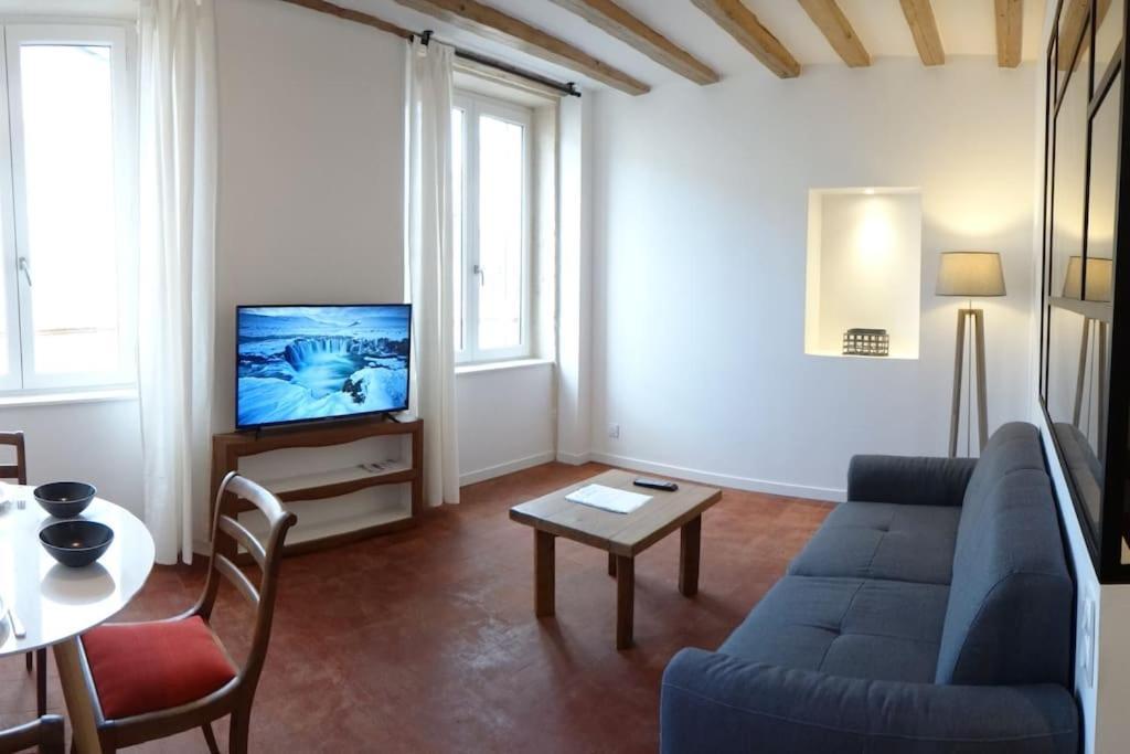 T2 Tout Equipe Au Beau Milieu Du Centre Historique Apartment วิลฟร็องช์-ซูร์-โซน ภายนอก รูปภาพ